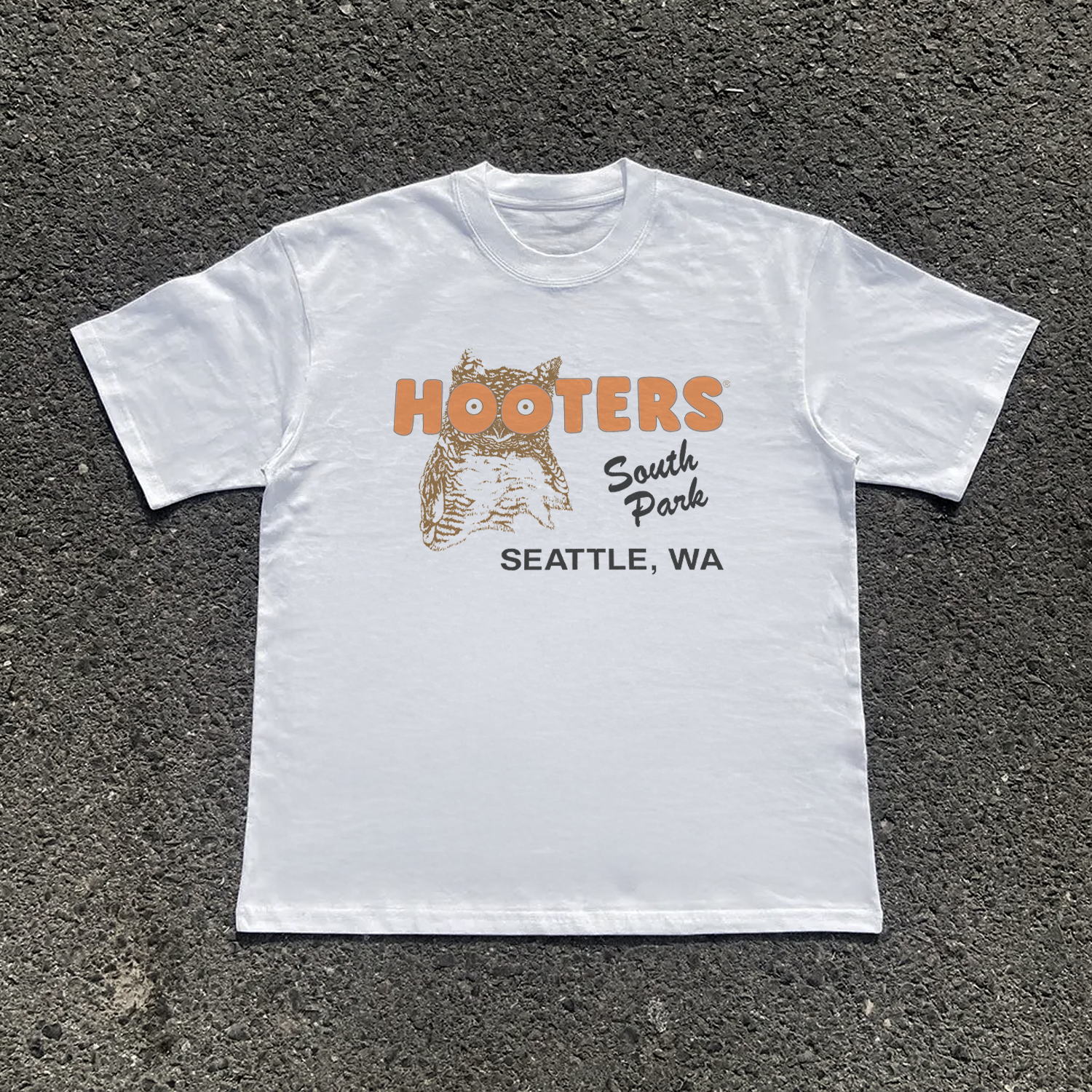 'HOOTERS SEATLE' WASHED WHITE T-SHIRT