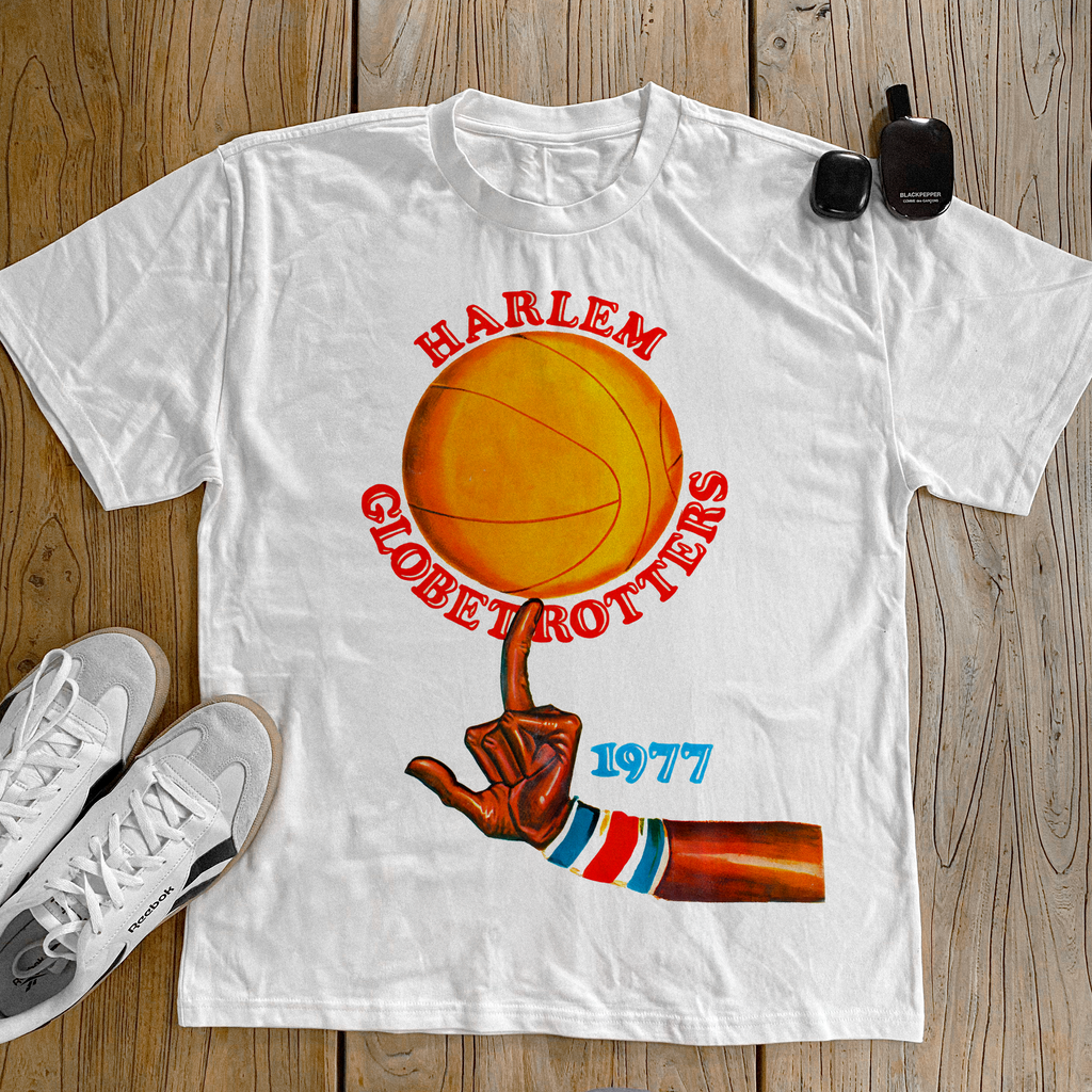 'HARLEM GLOBETROTTERS' 1977 HEAVY WHITE T-SHIRT