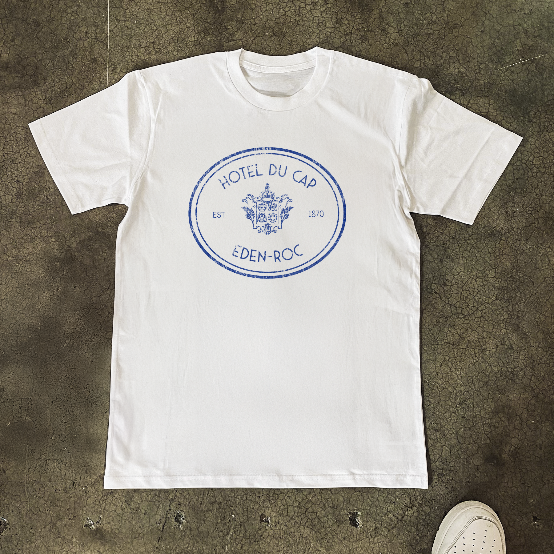 'HOTEL DU CAP' JFK AGED PRINT HEAVY WHITE TEE